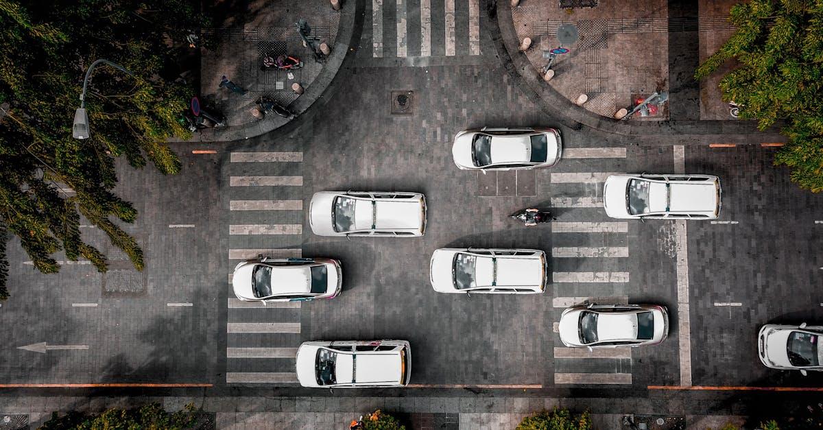 Jakie ryzyka geopolityczne zagrażają motoryzacji? 7 kluczowych zagrożeń i sposoby reakcji branży