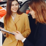 Jakie są obowiązki sprzedającego samochód? Kompletny przewodnik, dzięki któremu sprzedasz auto legalnie i bez stresu